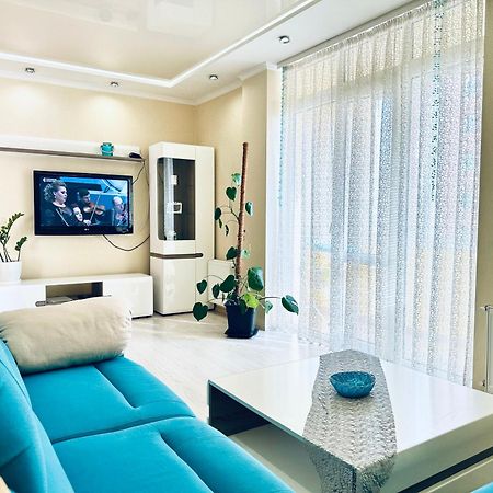 Apartments With A Coffee Machine In The City Center, Near A Park And Zlata Plaza Rivne Exterior foto