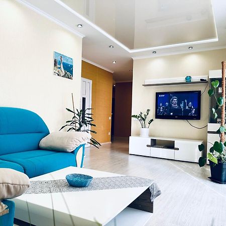 Apartments With A Coffee Machine In The City Center, Near A Park And Zlata Plaza Rivne Exterior foto