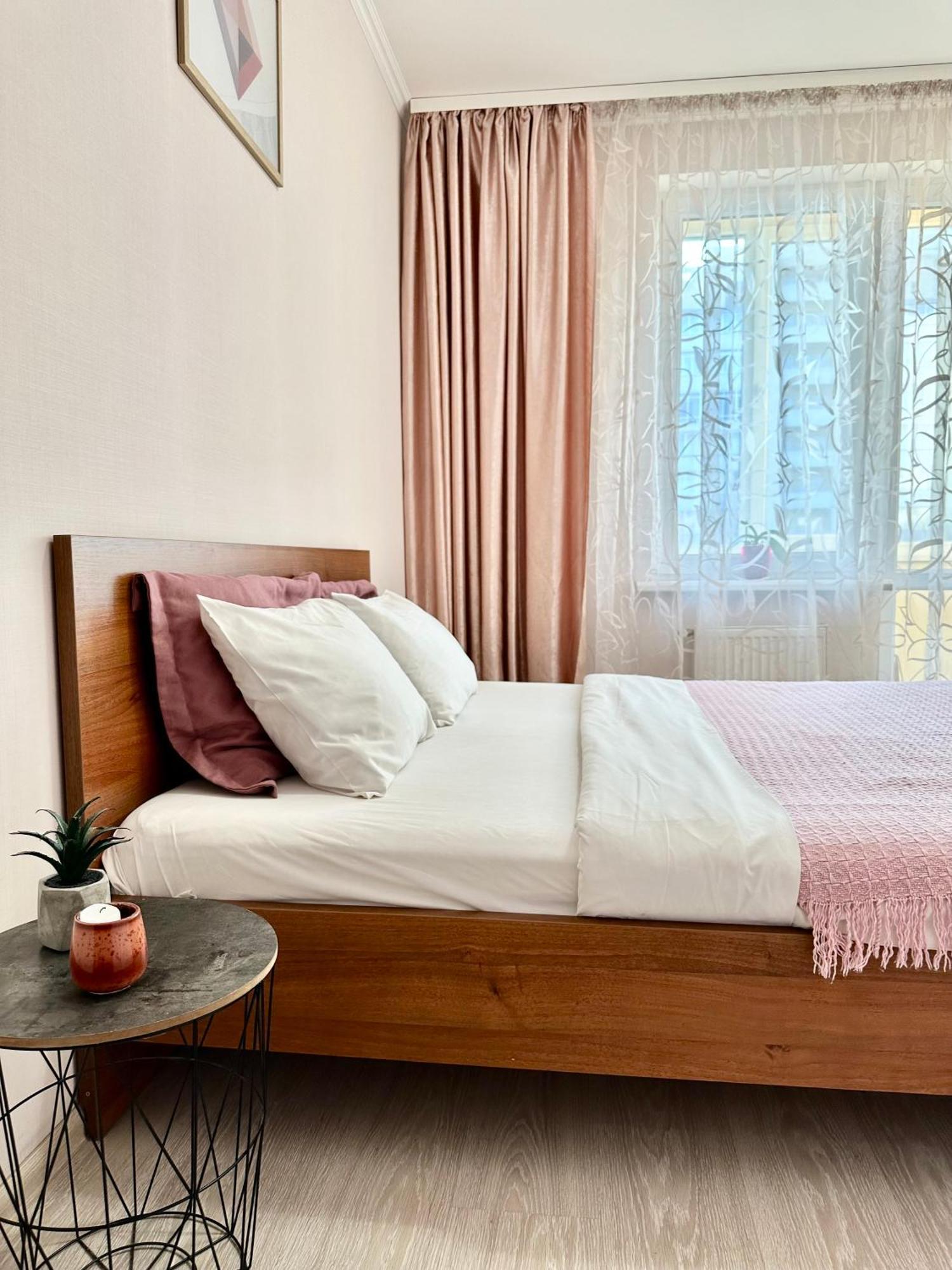 Apartments With A Coffee Machine In The City Center, Near A Park And Zlata Plaza Rivne Exterior foto